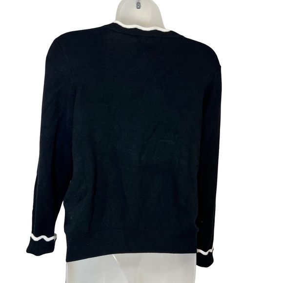 H&M Black Sweater with White Scalloped Trim - Picture 4 of 4